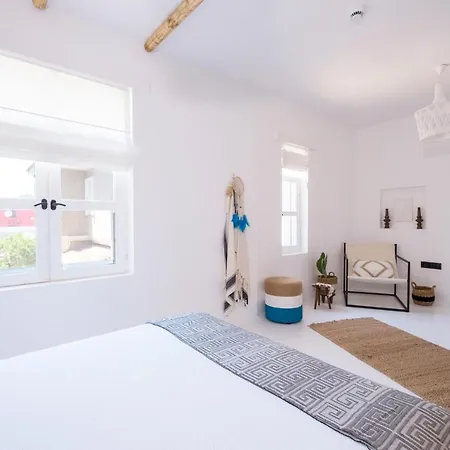 Zoe Hotel