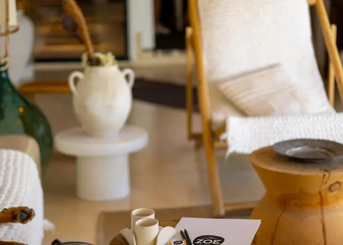 Zoe Ξενοδοχείο *